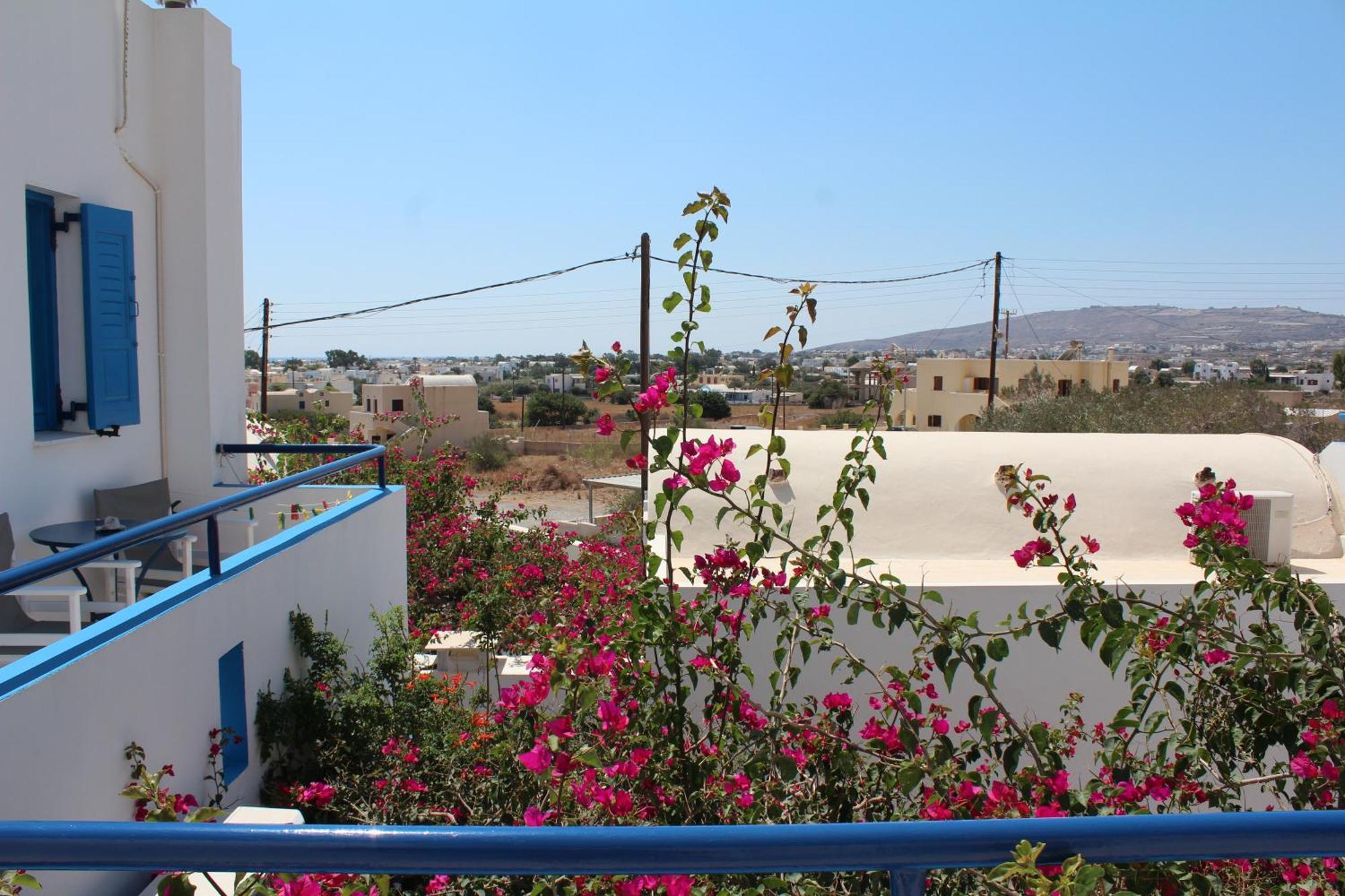 Semprou Rooms Perissa  Exterior photo